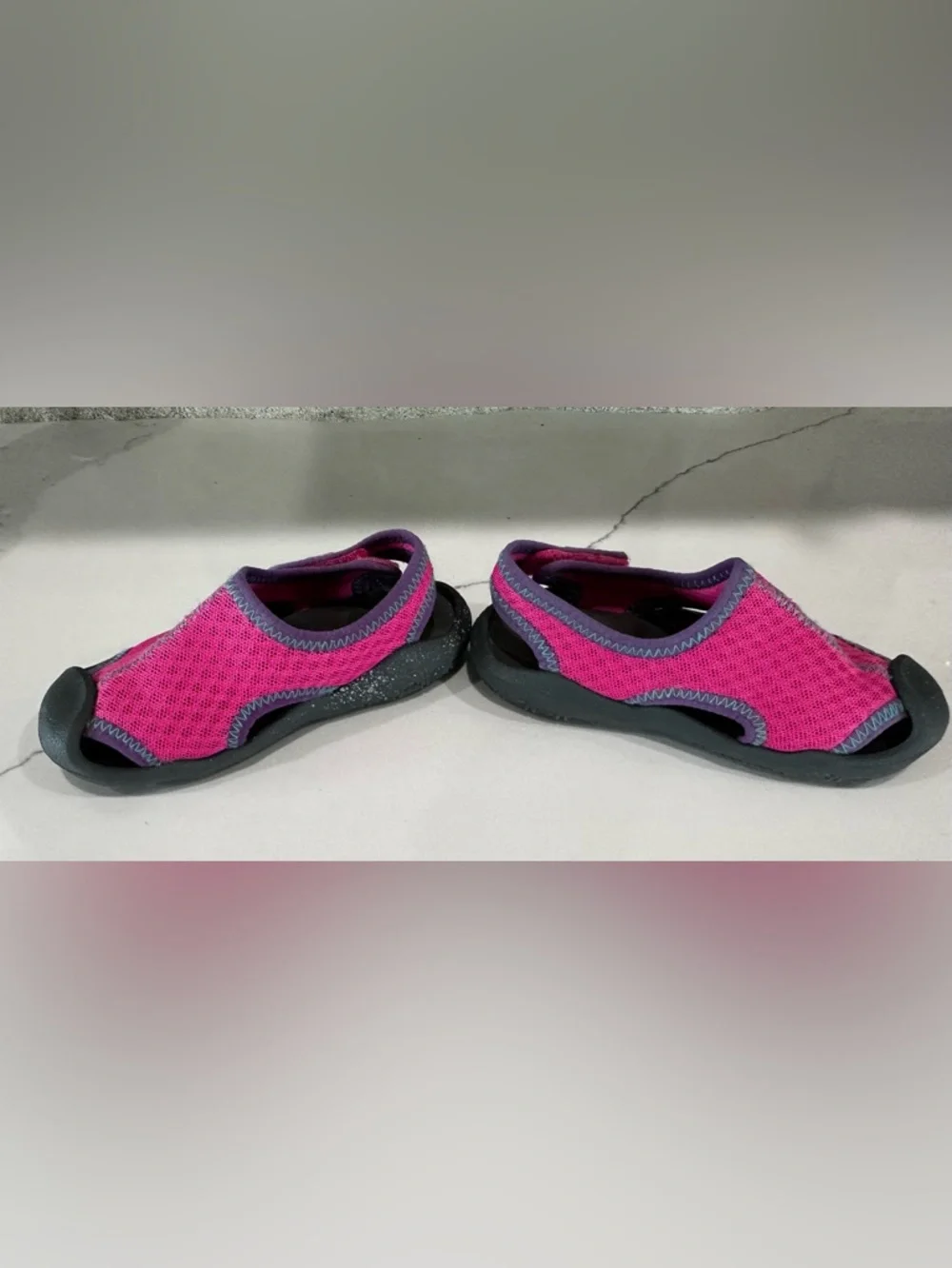 Crocs Kids Swiftwater Water Friendly Shoe Sandal Sling Back Slip On Magenta Sz 9